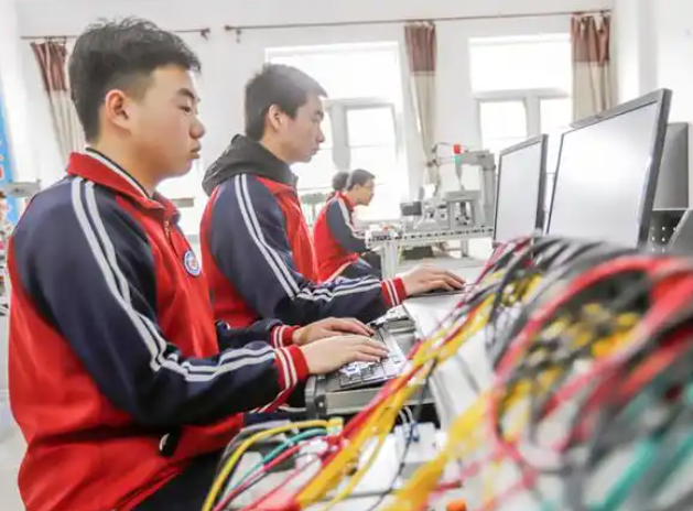 承担工业园区技术人才培育构建基于大模型的产教供需对接渠道 承担工业园区技术人才培育构建基于大模型的产教供需对接渠道